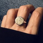 Bague chevalière en argent avec gravure ancienne de style japonais