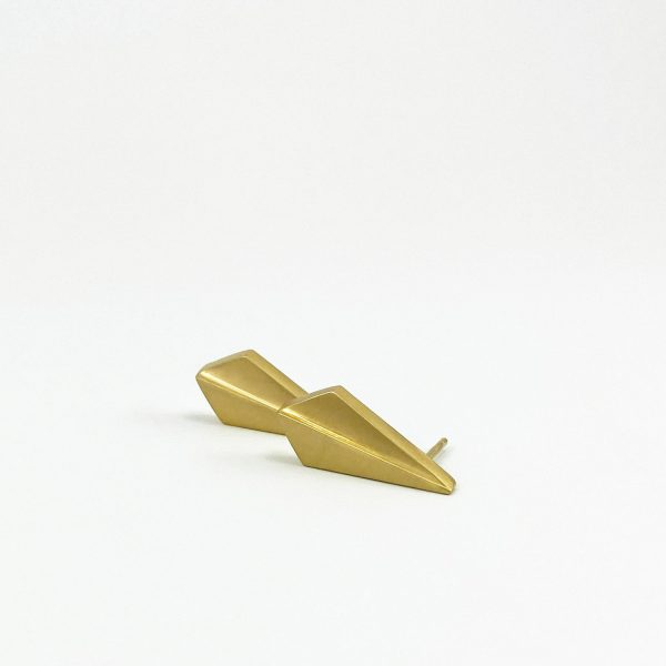 Boucles d’oreilles allongées en argent plaqué or avec forme géométrique de losange facetté