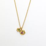 Collier en or avec pendentifs organiques, émeraude verte et tourmaline rose