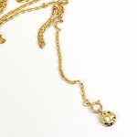 Pendentif en or au design organique et éclat