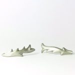 Arracades de plata amb disseny ondulat d’inspiració orgànica